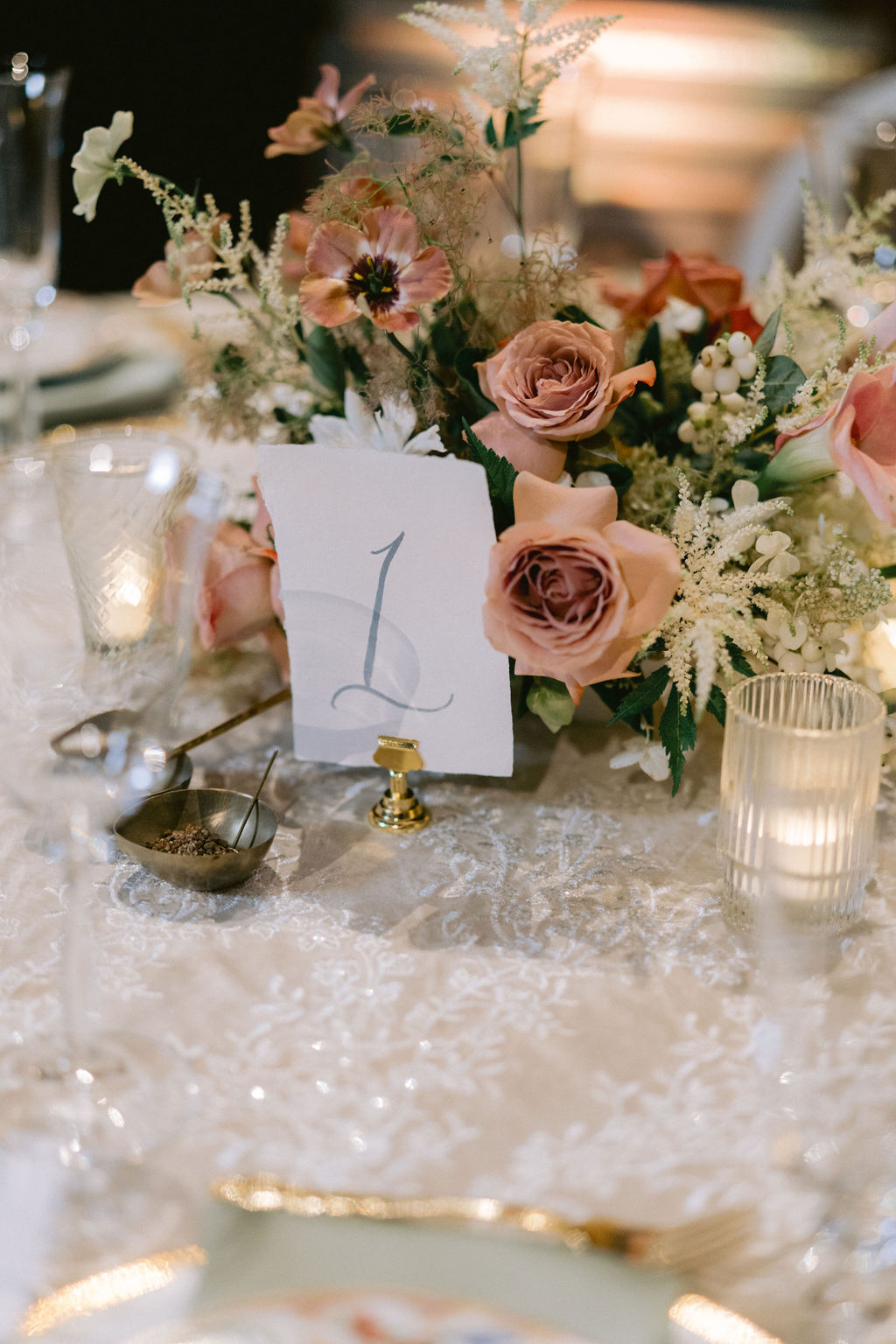 NikkiSanterre Photography_Emily&Daniel_9-1-24 (74) Tablescape in the library.